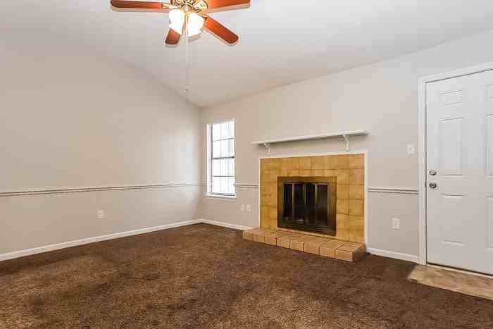 3511 Windermere Dr - Photo 5 of 13
