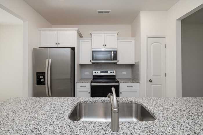 1009 Pine St #B - Photo 5 of 18