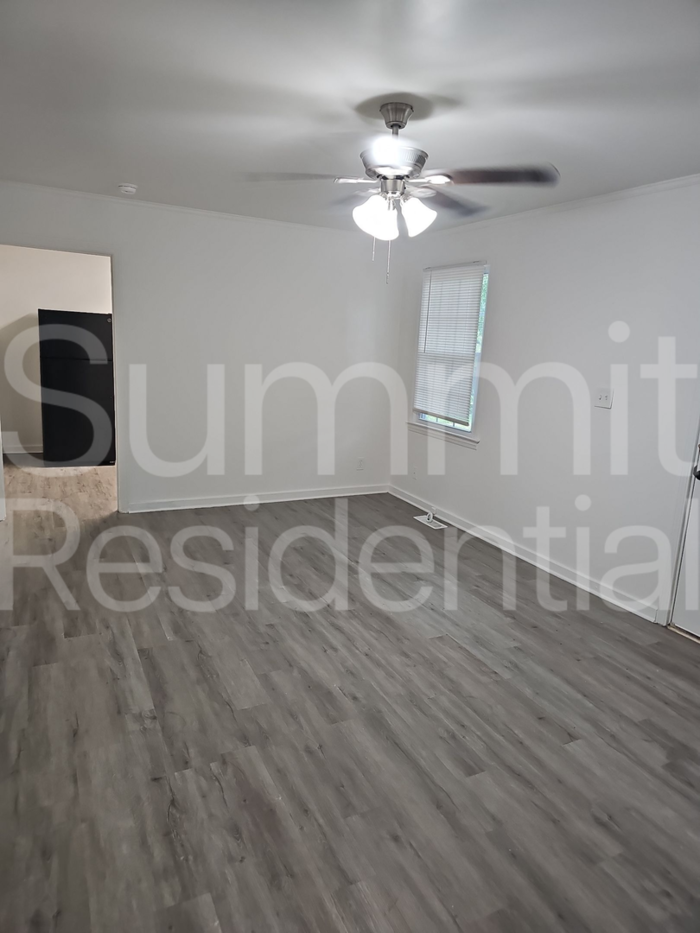 605 Betty St #B - Photo 6 of 20