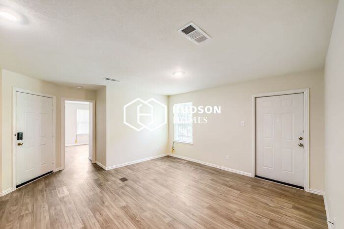3909 King St #A - Photo 3 of 14