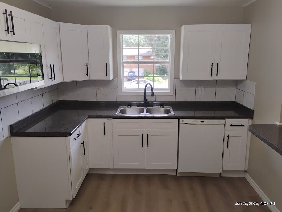 389 Wells St #NA - Photo 2 of 8