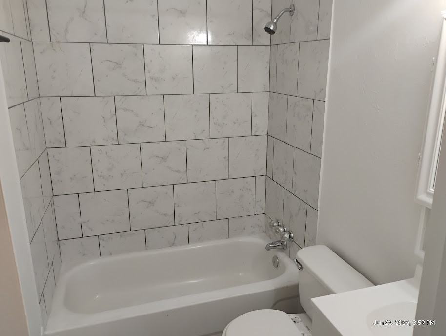 389 Wells St #NA - Photo 6 of 8