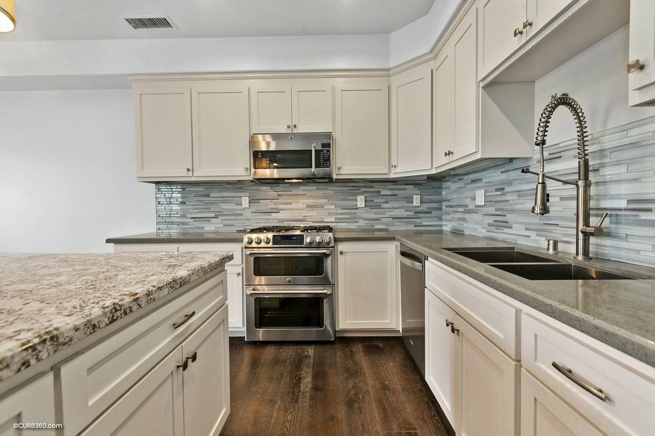 1627 Hornblend St #NA - Photo 2 of 23