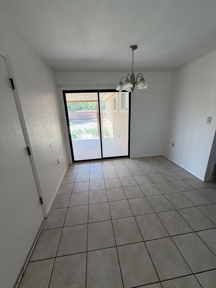1300 E Buckeye St #NA - Photo 2 of 12