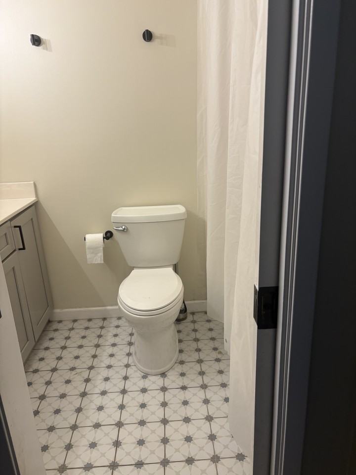 3050 Los Prados St #6 - Photo 5 of 6
