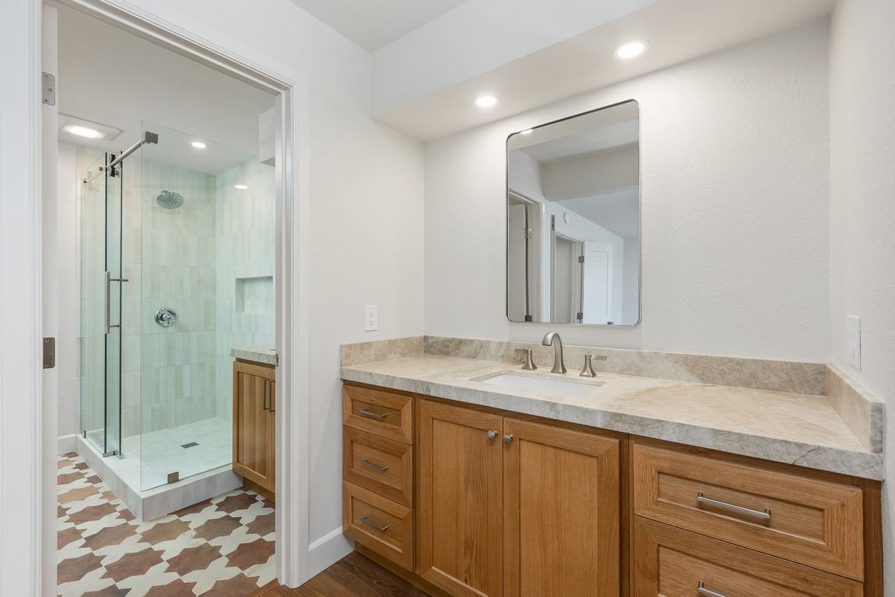 24512 Alta Vista Dr #B - Photo 7 of 24