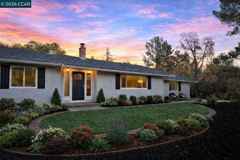 8 Cherry Hills Ct #NA - Photo 1 of 1