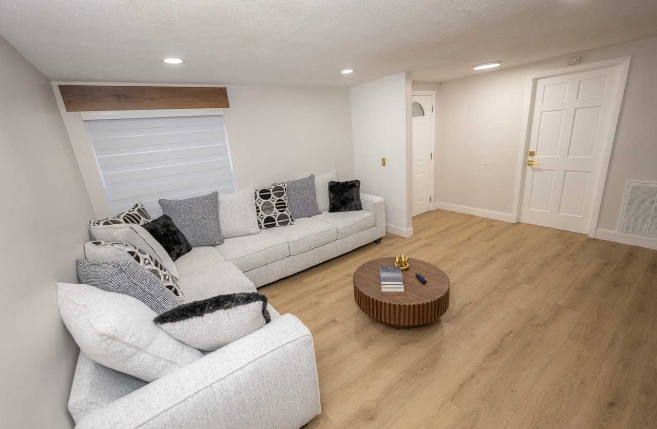 6820 Fountain Ave #NA - Photo 3 of 24