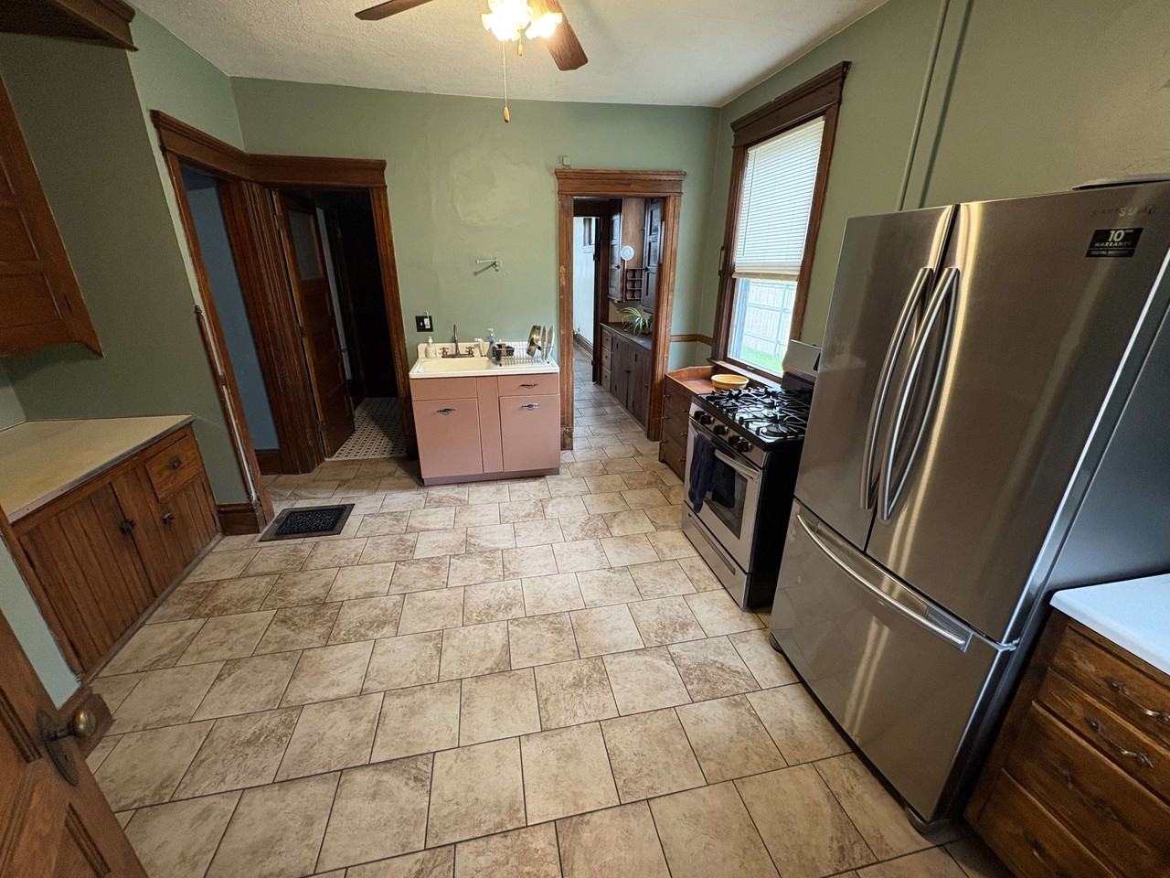 519 Park Ave #NA - Photo 3 of 20