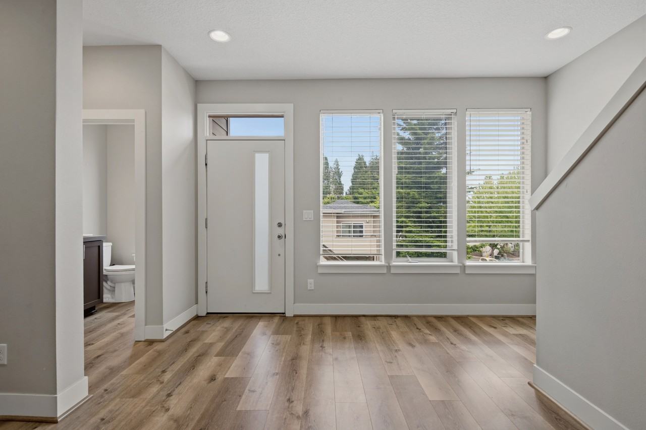 12111 Sw Tesla Ter #12111 - Photo 2 of 34