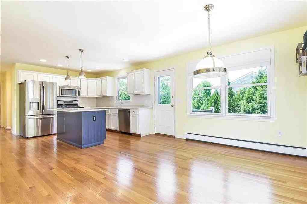 76 King Phillip St #NA - Photo 5 of 20