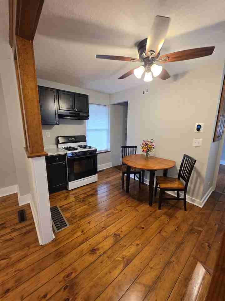 603 E 8th St S #NA - Photo 4 of 14