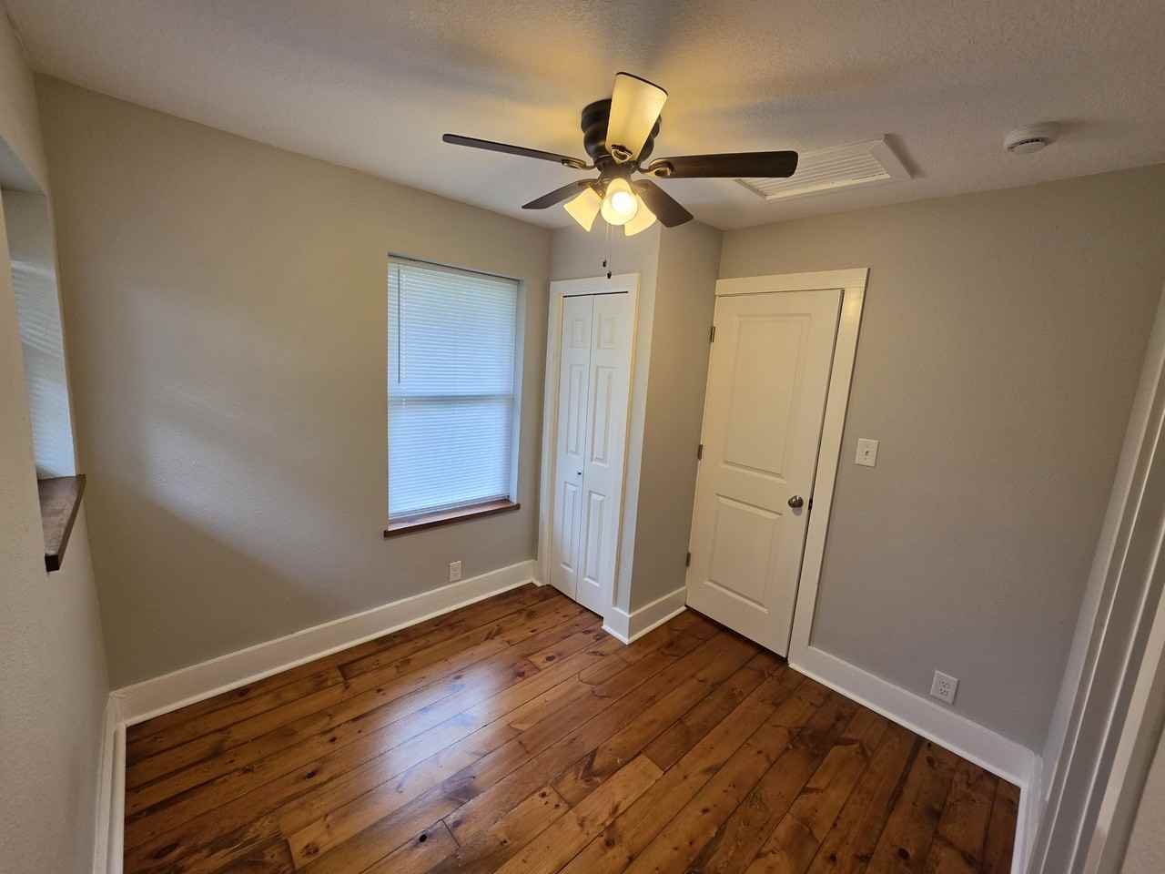 603 E 8th St S #NA - Photo 6 of 14