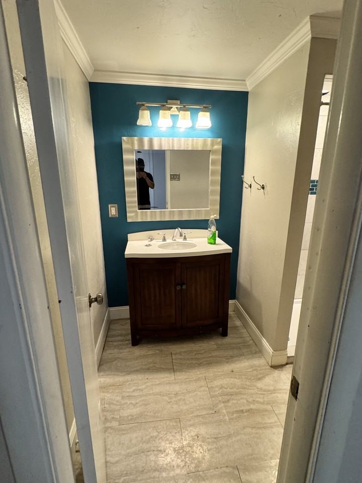 805 Nw 20th St #C - Photo 4 of 18