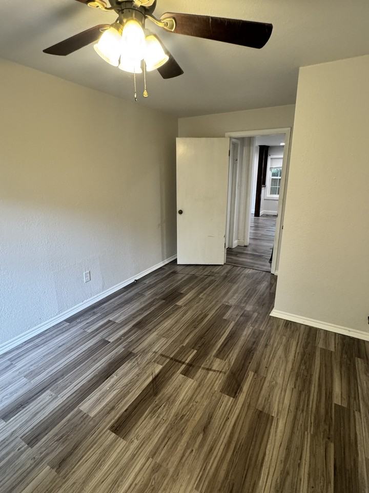 805 Nw 20th St #C - Photo 7 of 18