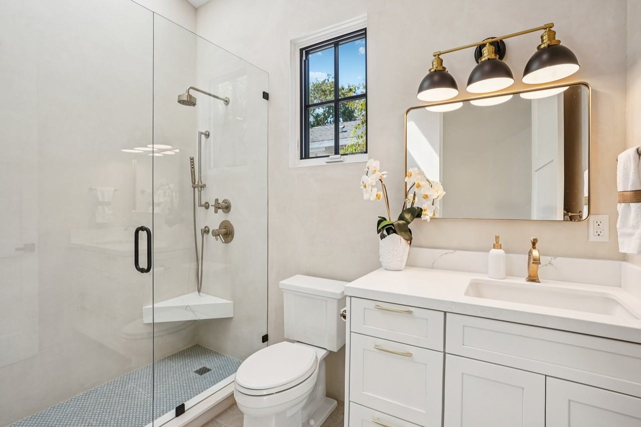 4034 Coolidge Ave #NA - Photo 7 of 18