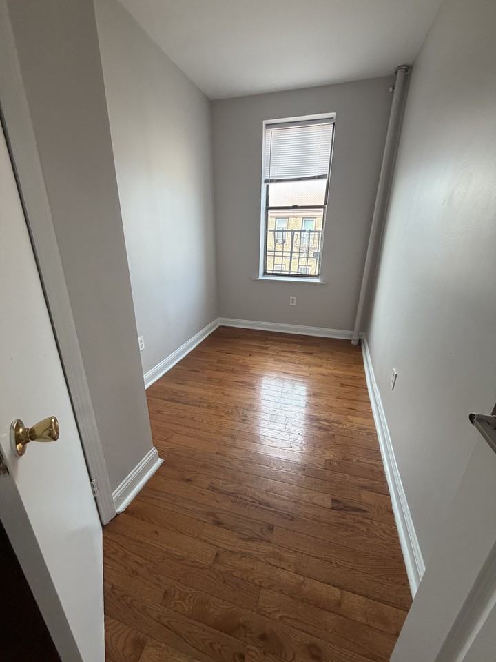 5608 Palisade Ave #14 - Photo 5 of 9