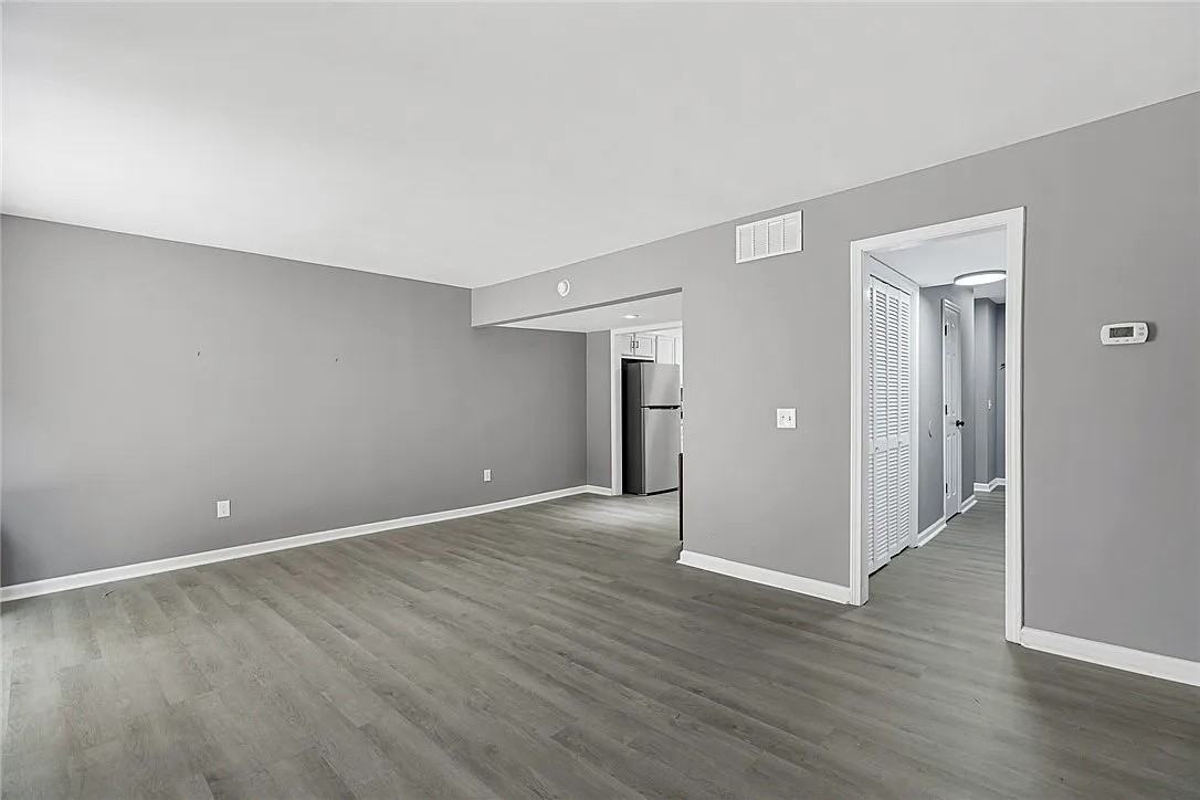 119 Freedom Dr #4 - Photo 6 of 19