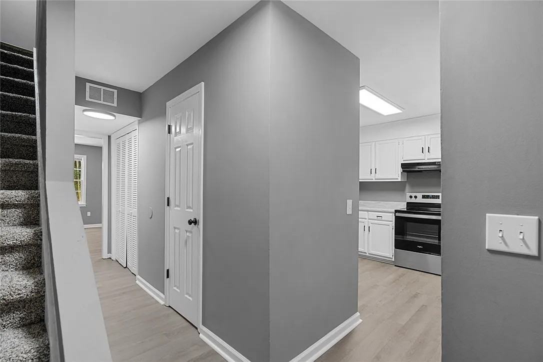 119 Freedom Dr #4 - Photo 7 of 19