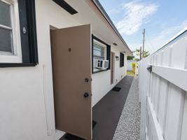 featured image of 22 Sw 5th St #B