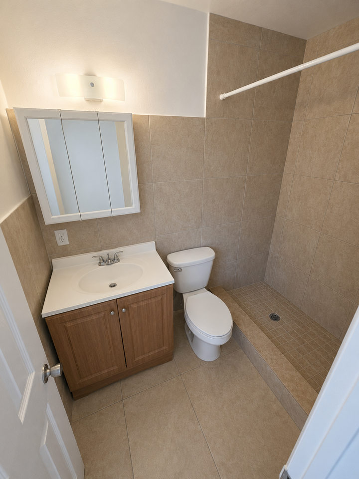 22 Sw 5th St #B - Photo 4 of 6
