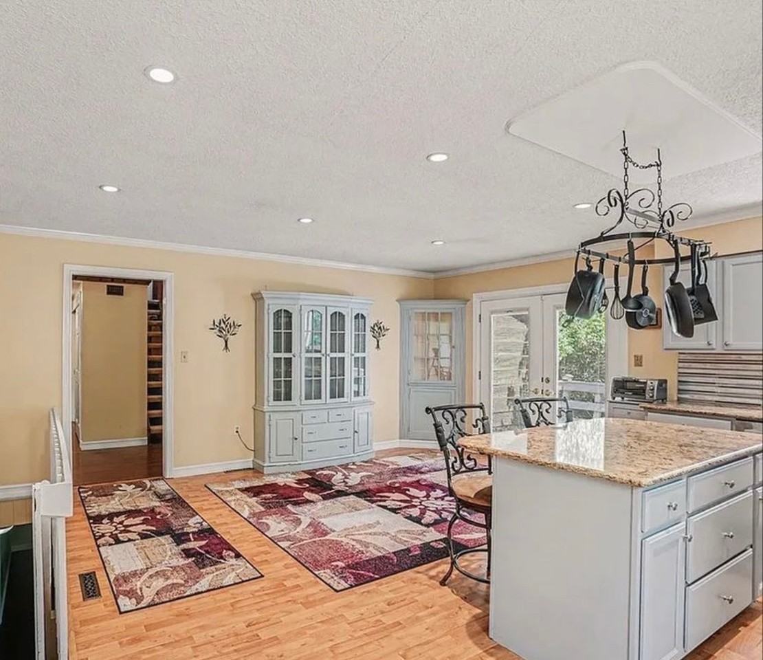 1511 Homestead Dr #NA - Photo 3 of 6