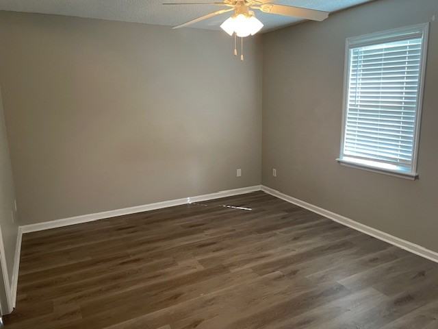 6004 Susan Cir #B - Photo 4 of 9