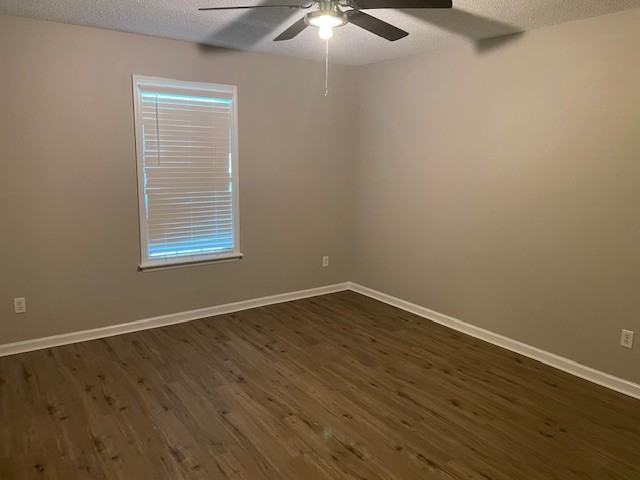 6004 Susan Cir #B - Photo 5 of 9