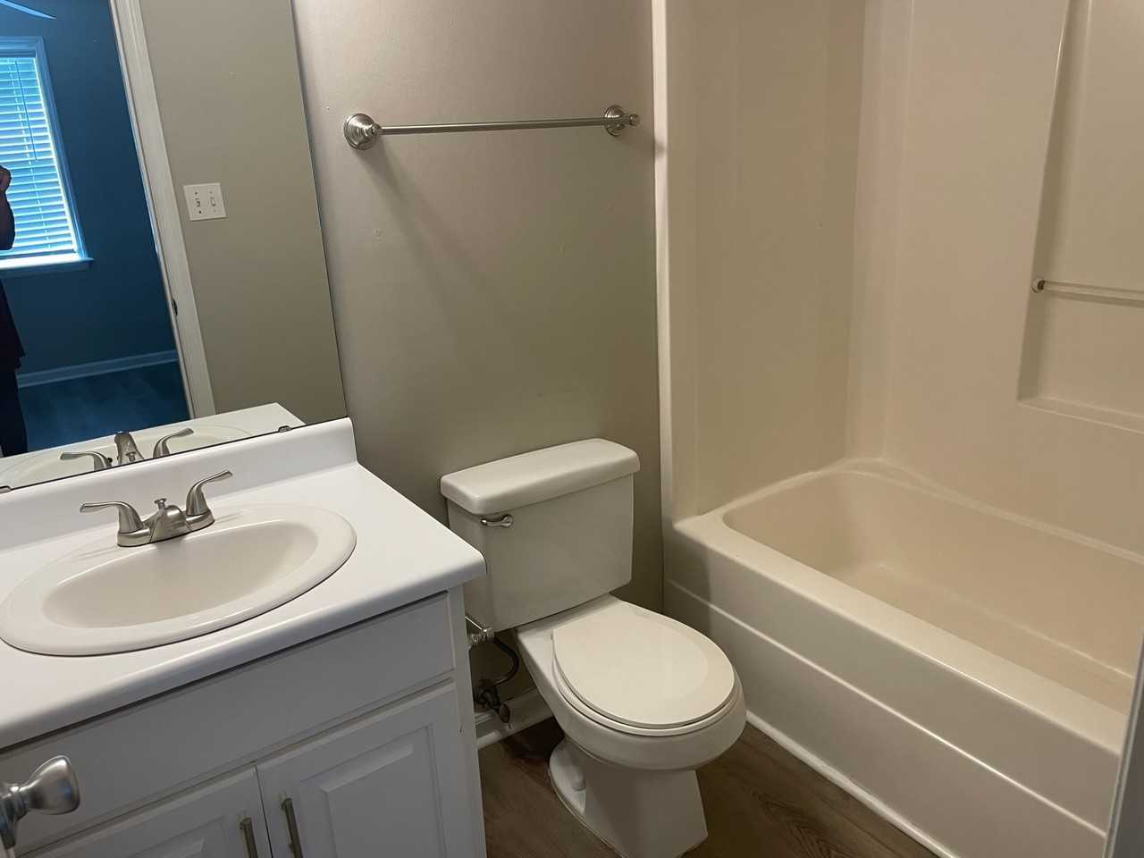 6004 Susan Cir #B - Photo 6 of 9