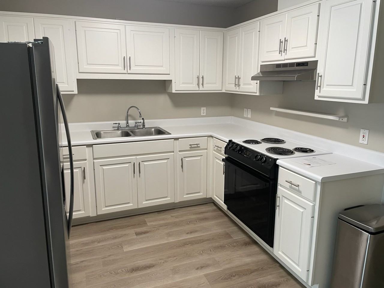 6004 Susan Cir #B - Photo 7 of 9