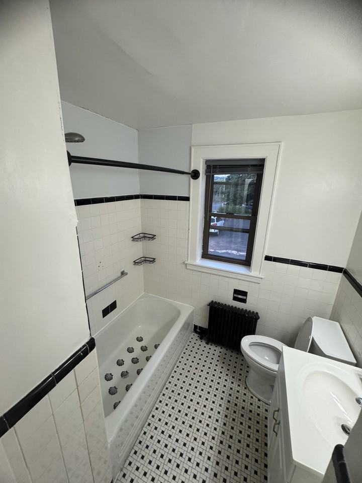 35 Rappallo Ave #3E - Photo 7 of 22