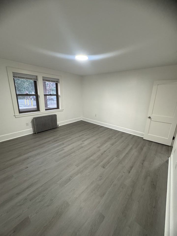 35 Rappallo Ave #3E - Photo 2 of 22