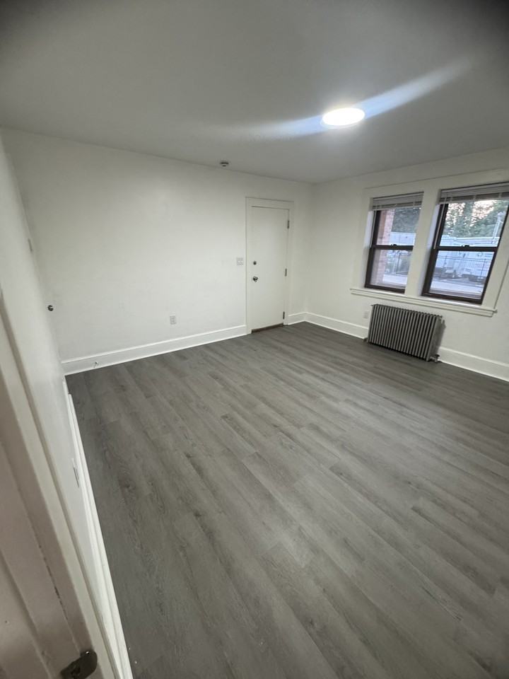 35 Rappallo Ave #3E - Photo 3 of 22