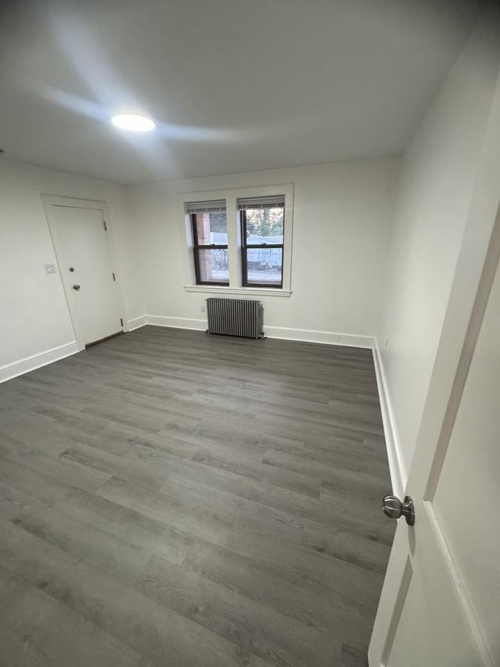 35 Rappallo Ave #3E - Photo 4 of 22