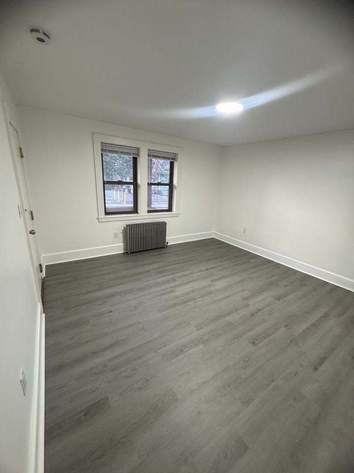 35 Rappallo Ave #3E - Photo 5 of 22