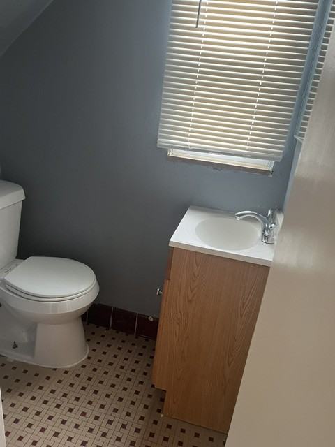 15205 Maplewood Ave #NA - Photo 2 of 11