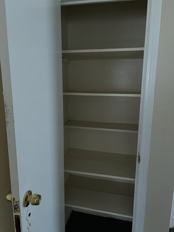 15205 Maplewood Ave #NA - Photo 6 of 11