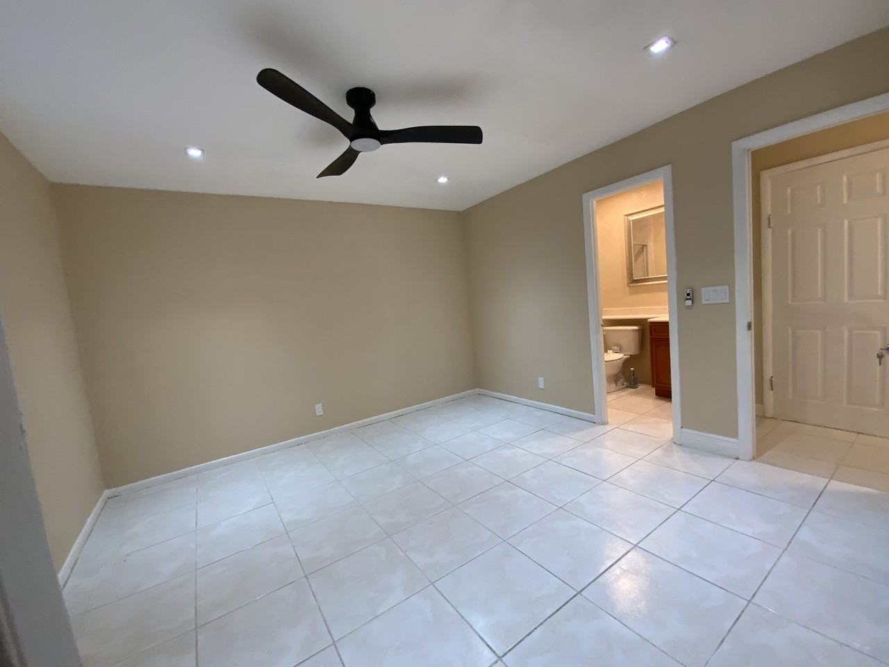 4547 Vespasian Ct #NA - Photo 5 of 11