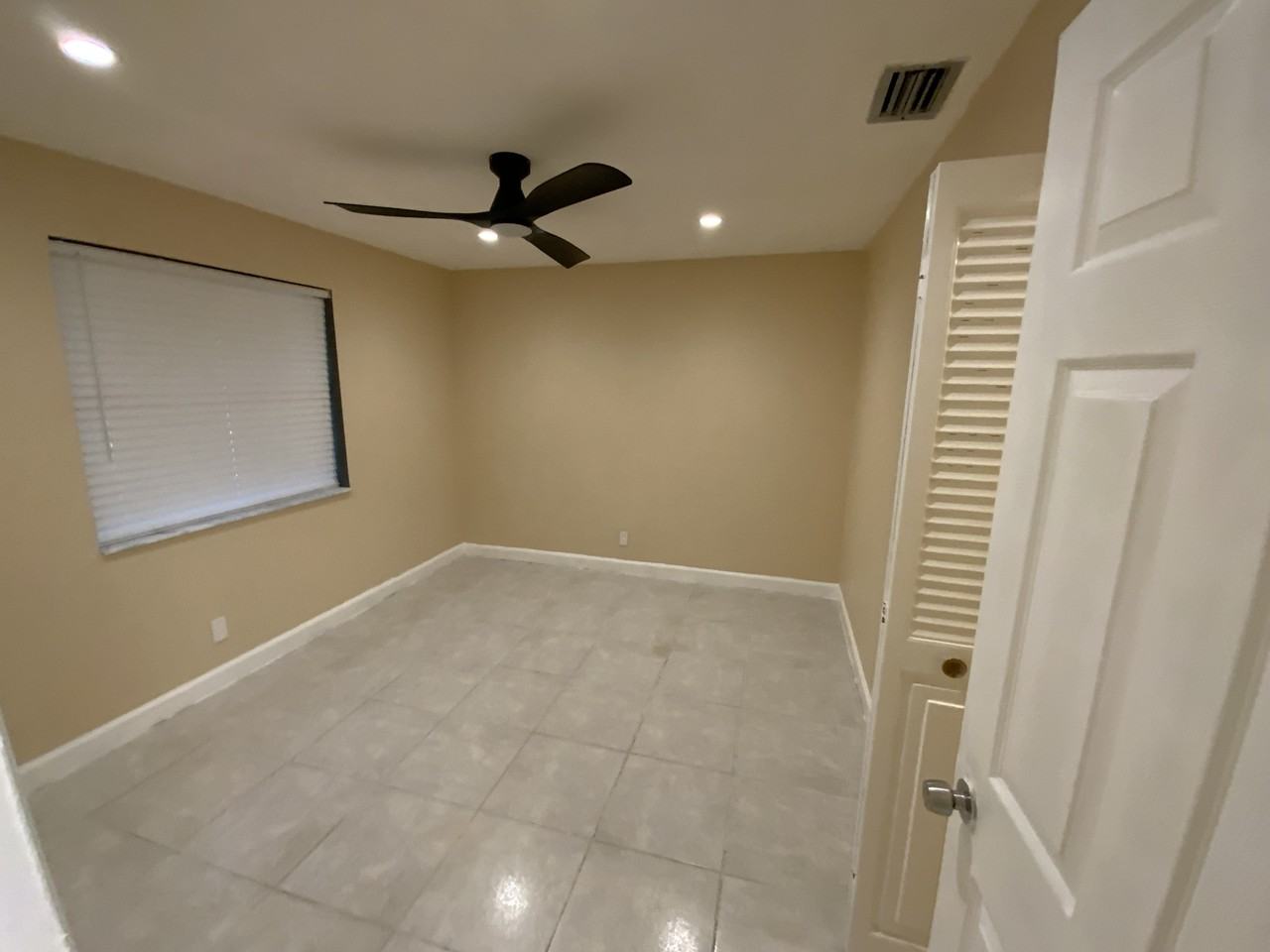 4547 Vespasian Ct #NA - Photo 6 of 11