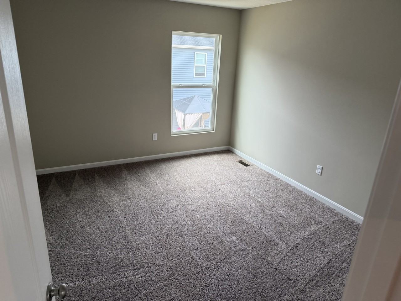 2084 Wildberry Way #2084 - Photo 2 of 31