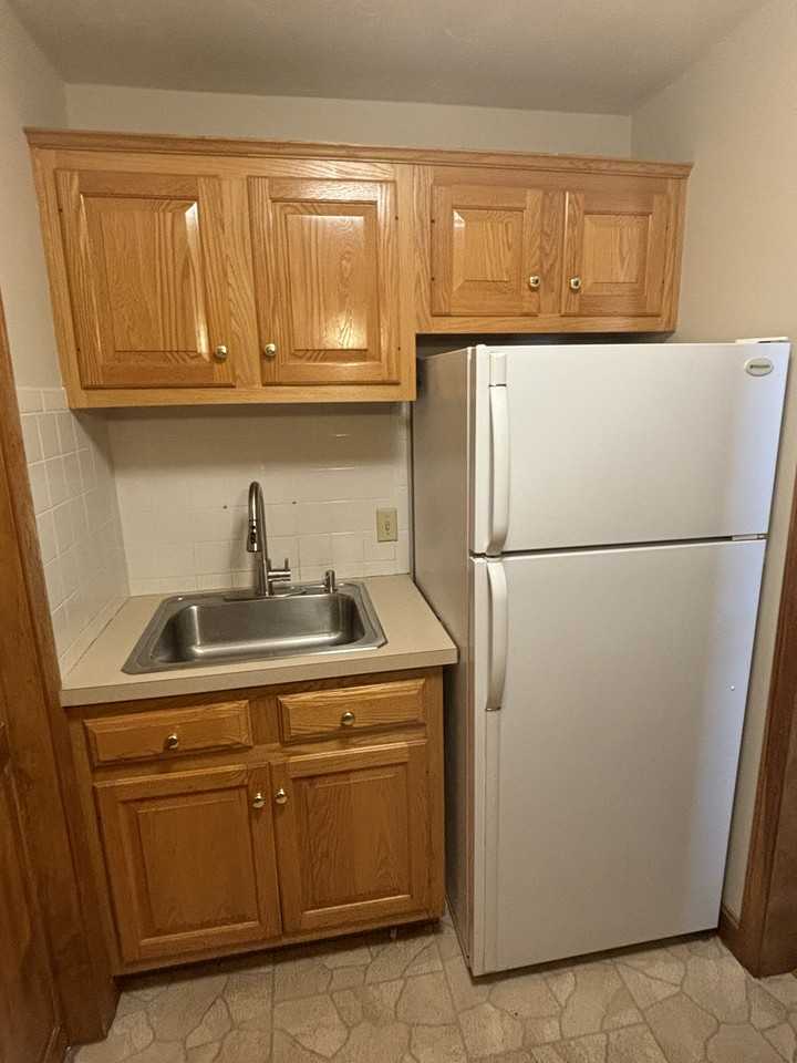 69 Highland St #REAR - Photo 2 of 12