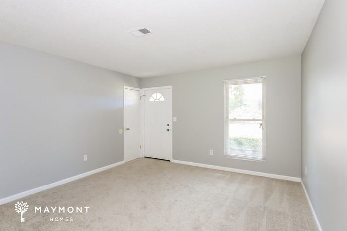 2515 Teakwood Dr - Photo 4 of 12