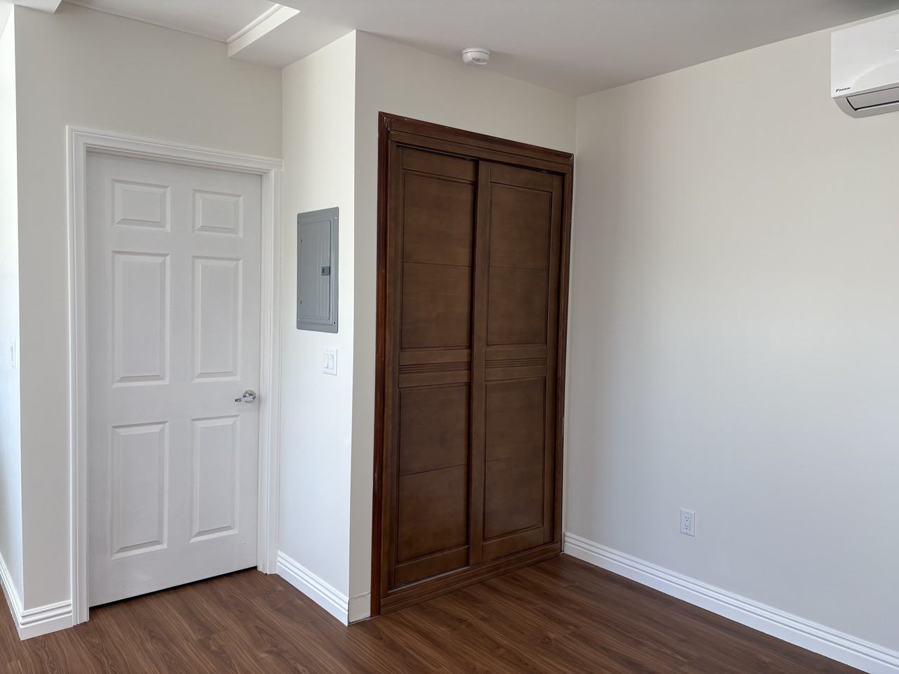 9735 Lev Ave #NA - Photo 5 of 8