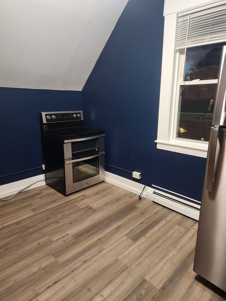 13 King St #A - Photo 3 of 17