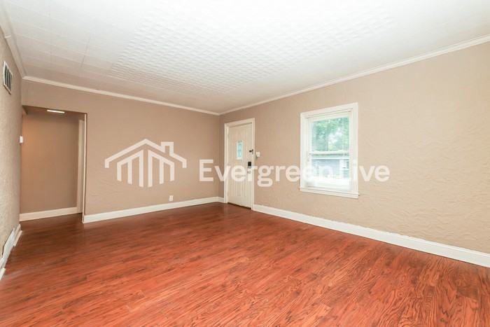 531 Daytonia Ave - Photo 3 of 15
