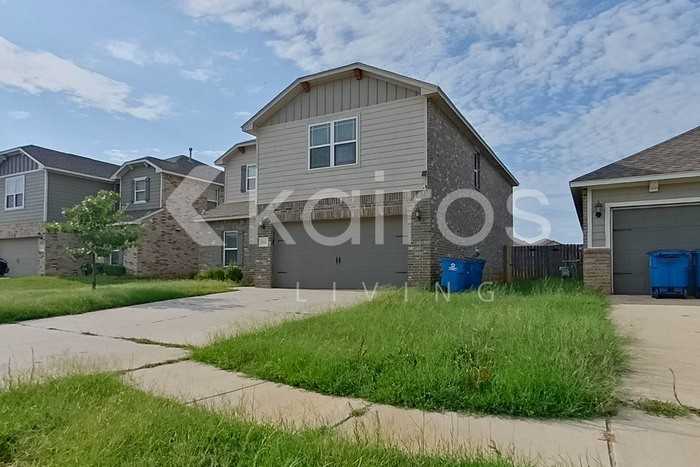 905 Nw 4th St - Photo 4 of 32