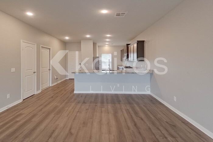 905 Nw 4th St - Photo 6 of 32
