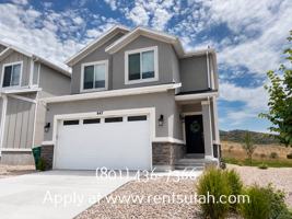 featured image of 647 S Raintree Ln