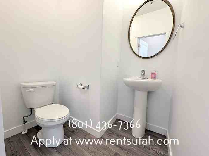 647 S Raintree Ln - Photo 7 of 33
