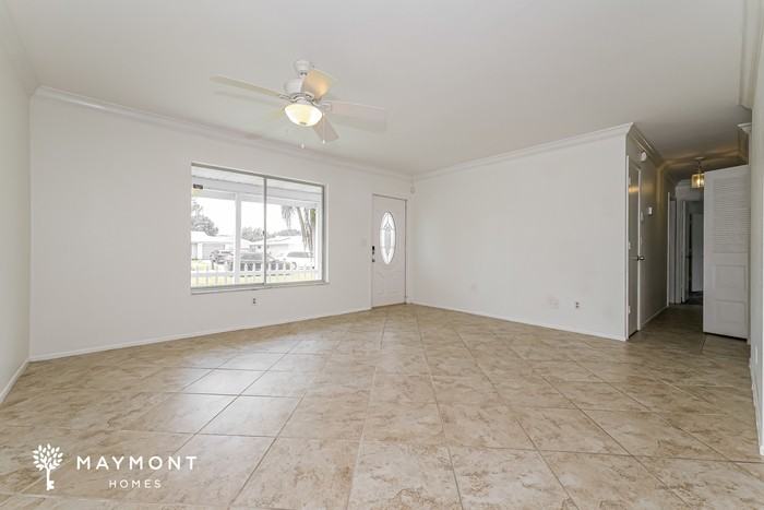 2132 Se Shelter Dr - Photo 4 of 14